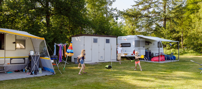 RCN-vakantiepark-de-Roggeberg-kampeerplaats-met-prive-sanitair RCN-vakantiepark-de-Roggeberg-kampeerplaats-met-prive-sanitair